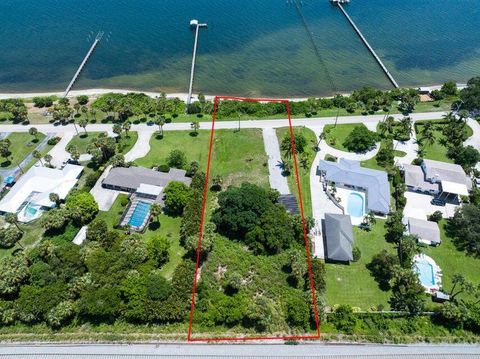 1811 S Indian River Drive Fort Pierce FL 34950