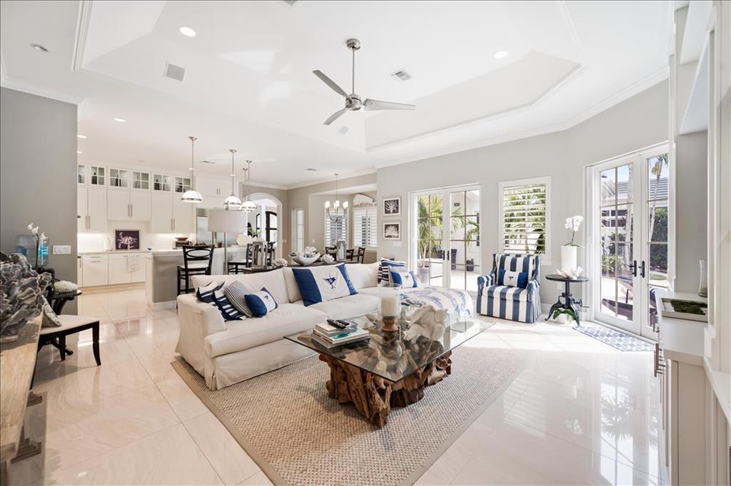 JONATHANS LANDING - Residential