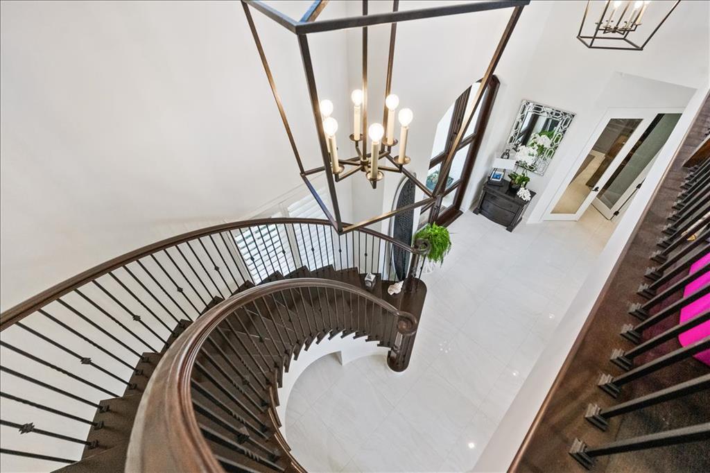 JONATHANS LANDING - Residential