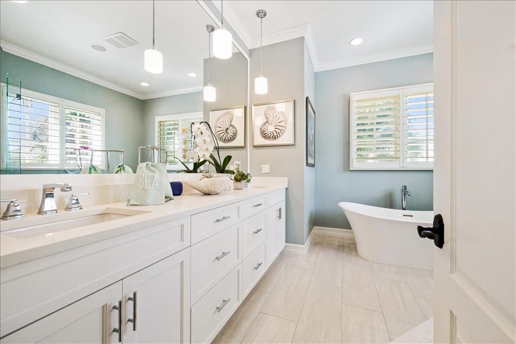 JONATHANS LANDING - Residential