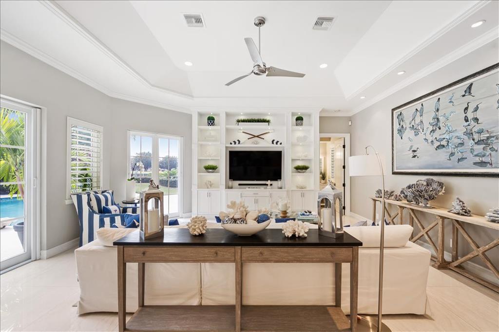 JONATHANS LANDING - Residential