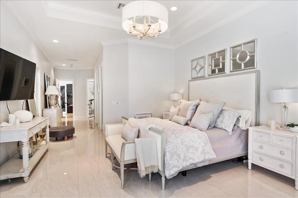 JONATHANS LANDING - Residential