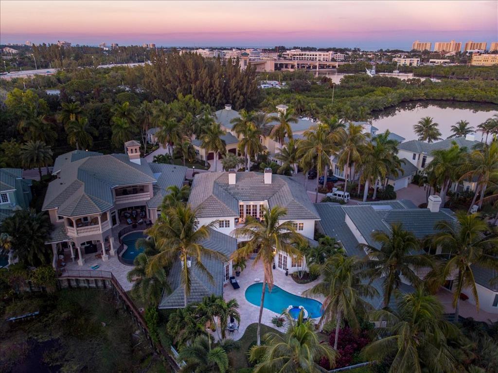 JONATHANS LANDING - Residential