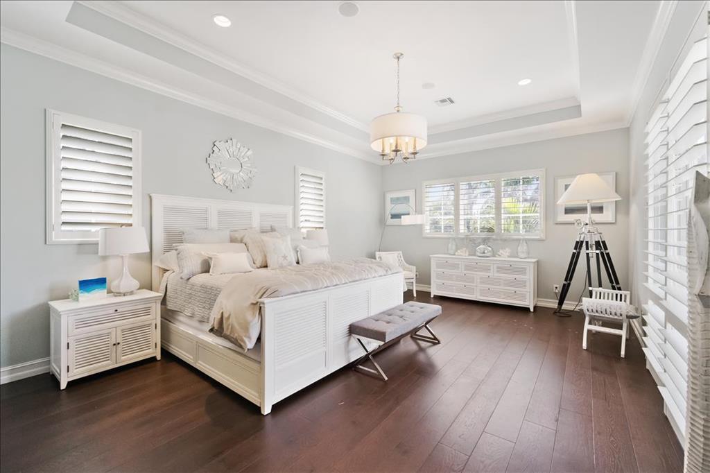 JONATHANS LANDING - Residential