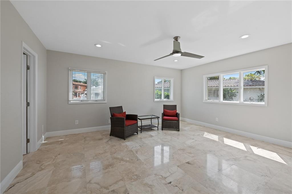 Sunrise Key 45-6 B - Residential