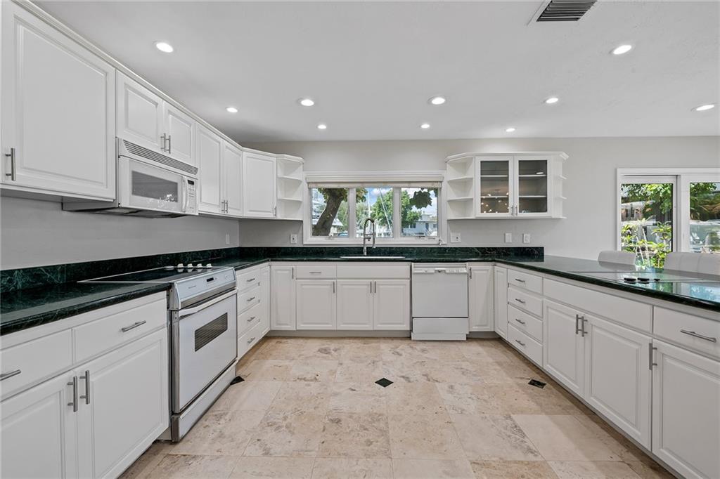 Sunrise Key 45-6 B - Residential