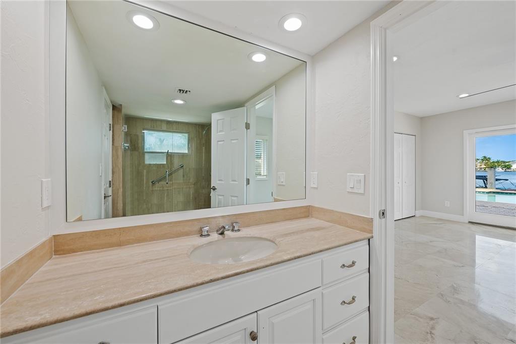 Sunrise Key 45-6 B - Residential