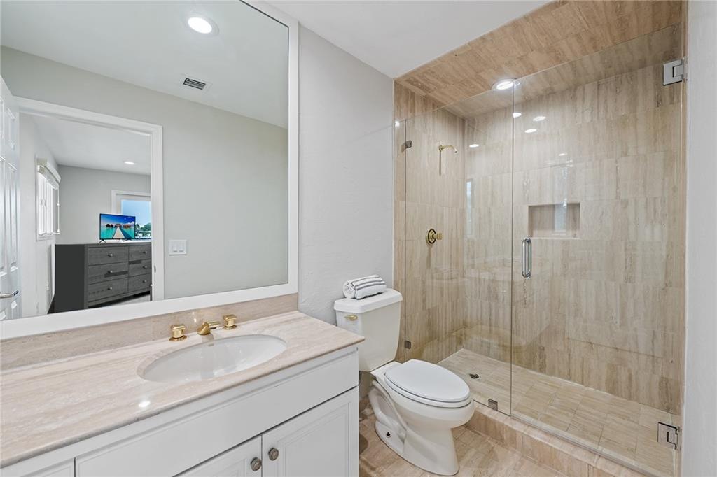 Sunrise Key 45-6 B - Residential