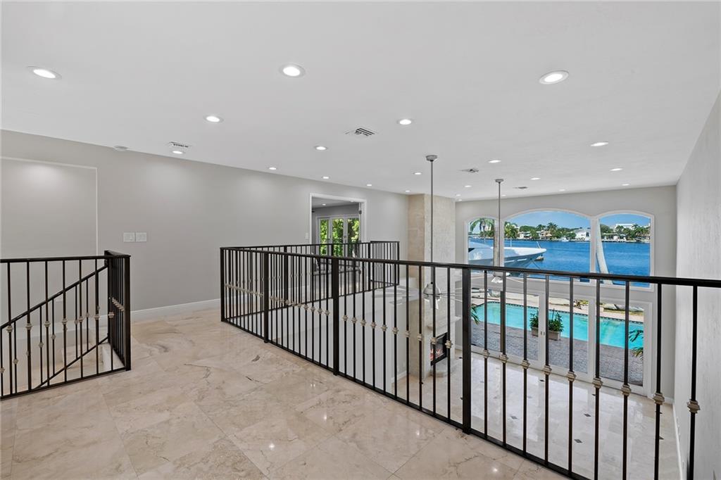 Sunrise Key 45-6 B - Residential