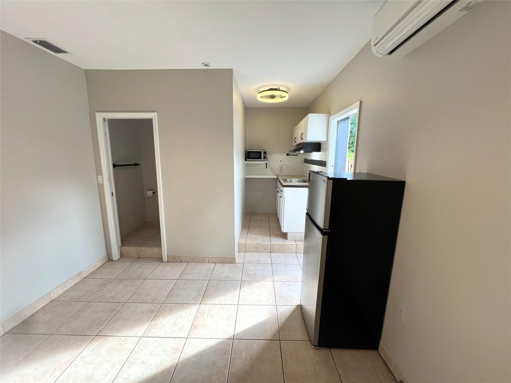 Hollywood Little Ranches - Residential Lease