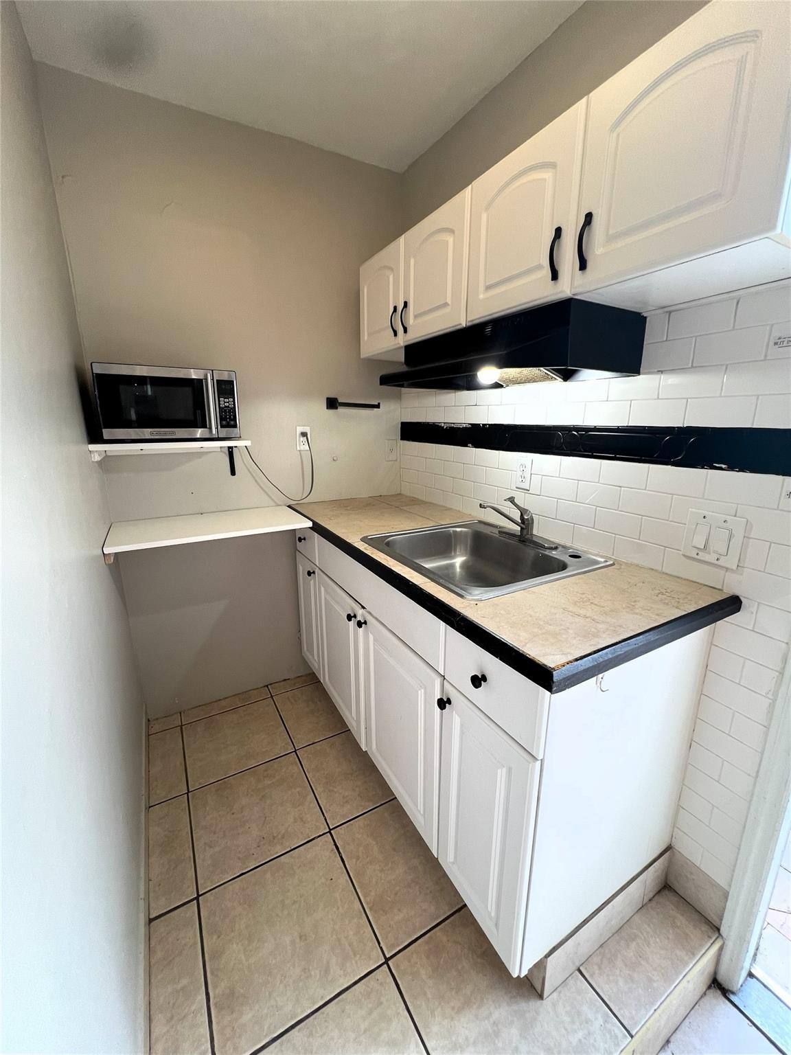 Hollywood Little Ranches - Residential Lease