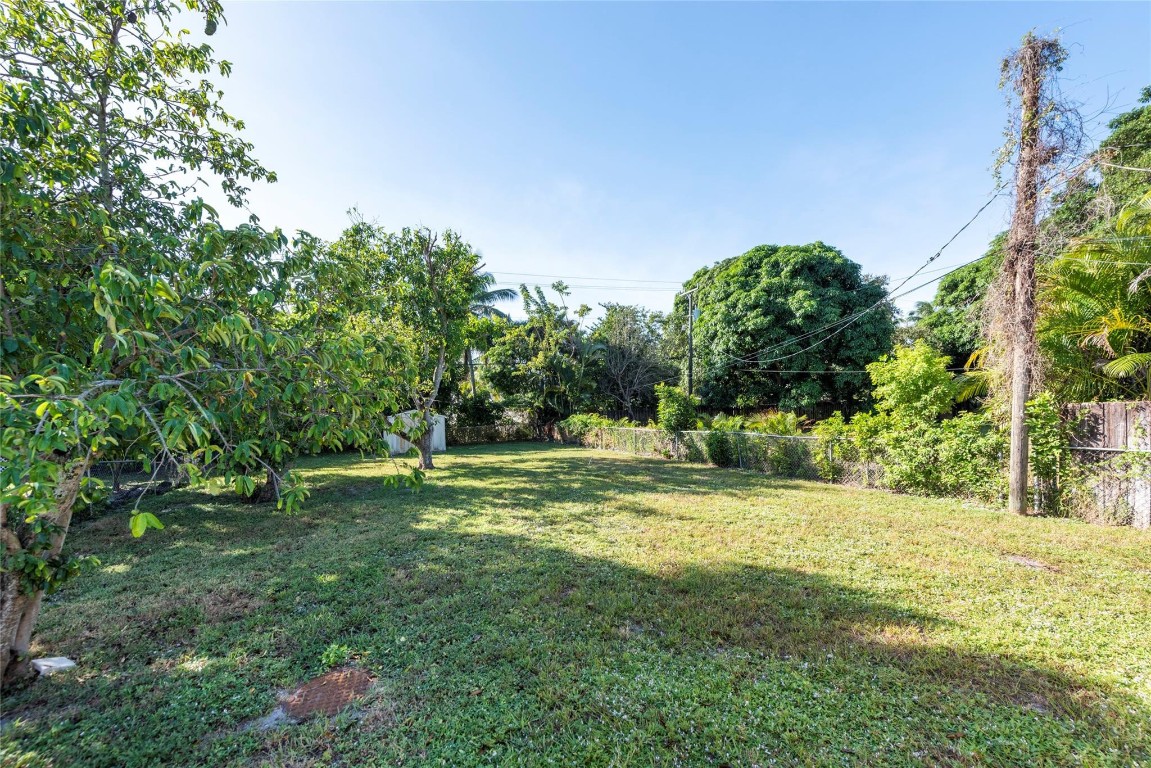 Hollywood Little Ranches - Residential Lease