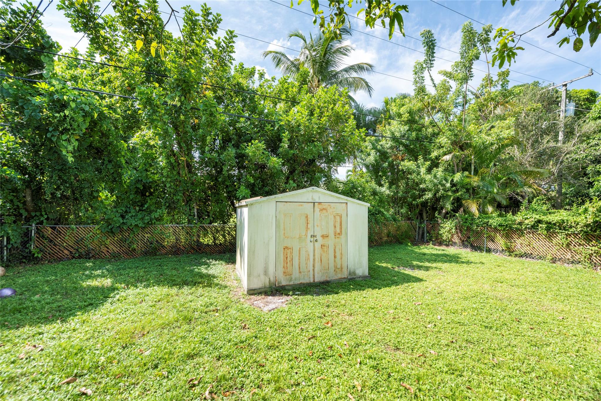 Hollywood Little Ranches - Residential Lease