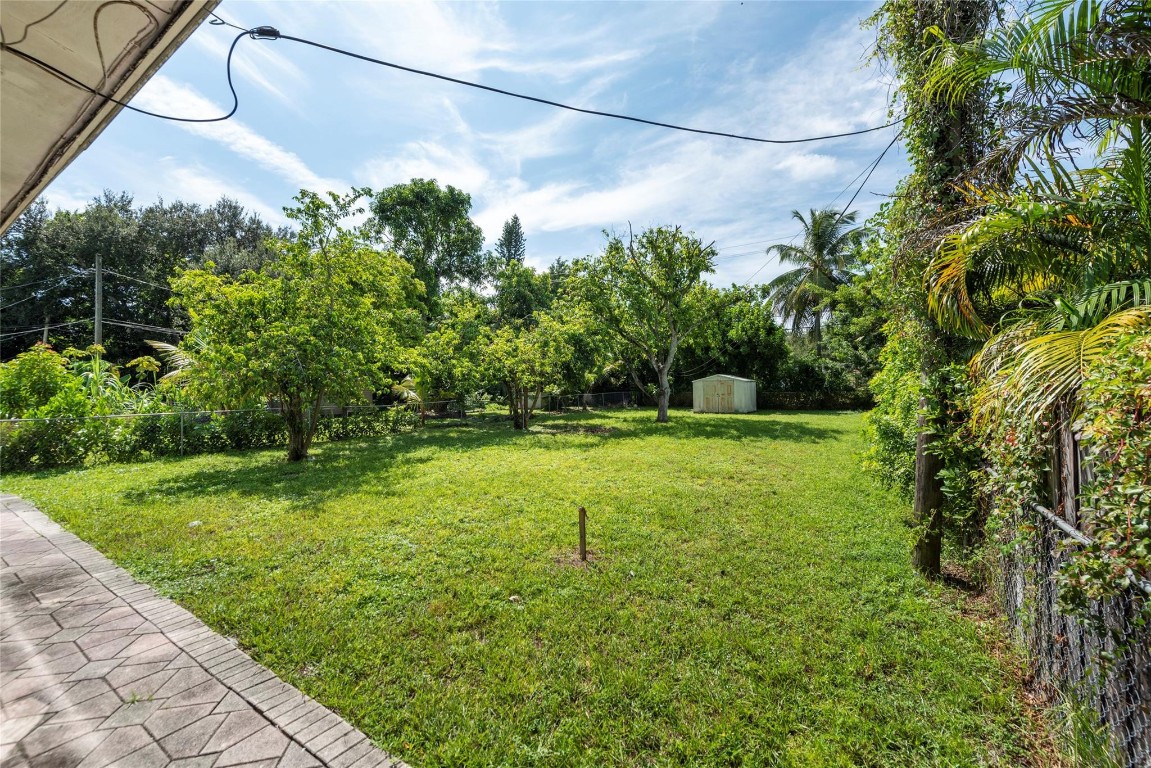 Hollywood Little Ranches - Residential Lease