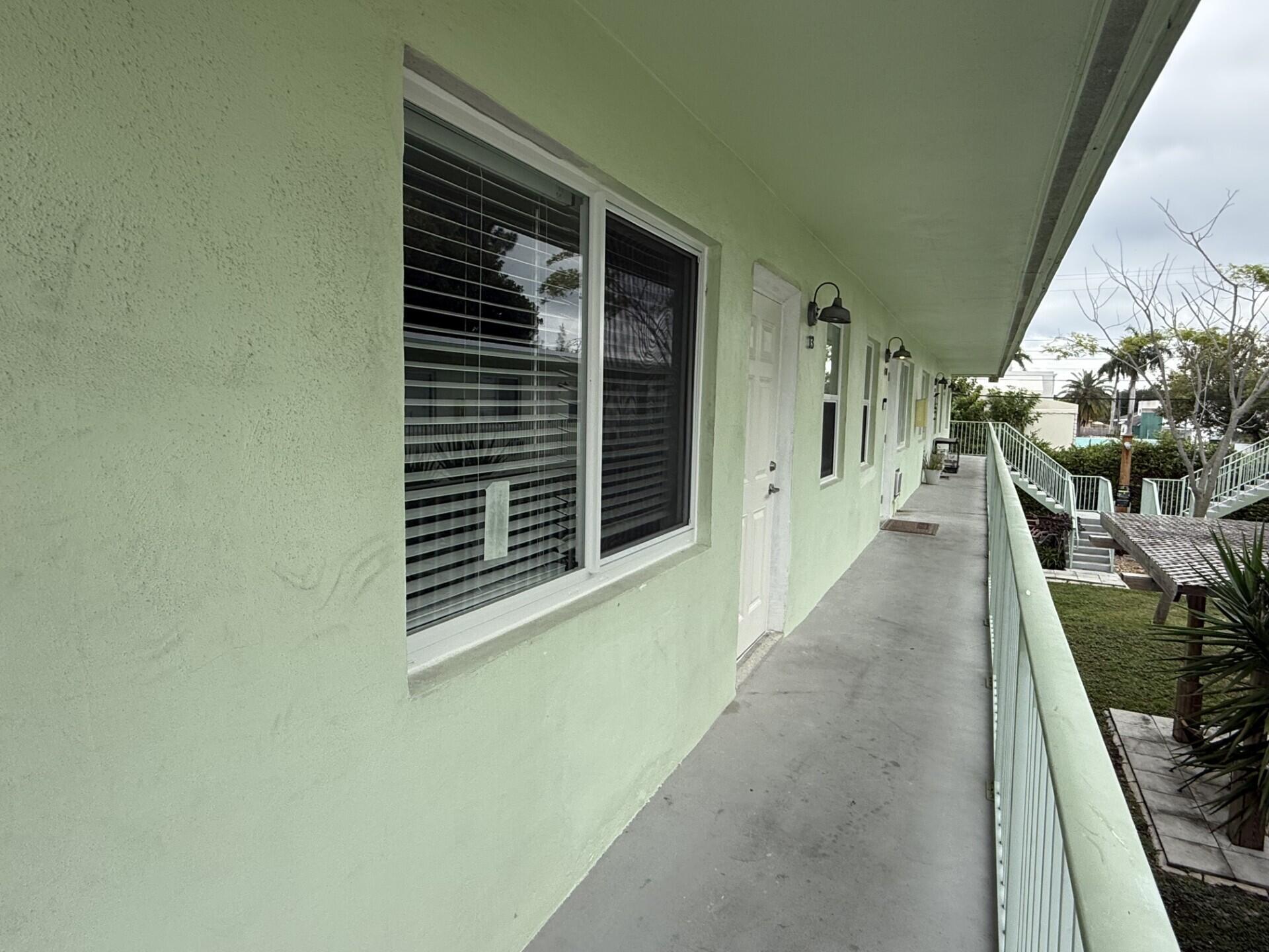 LAKE WORTH TOWN OF - Residential Lease
