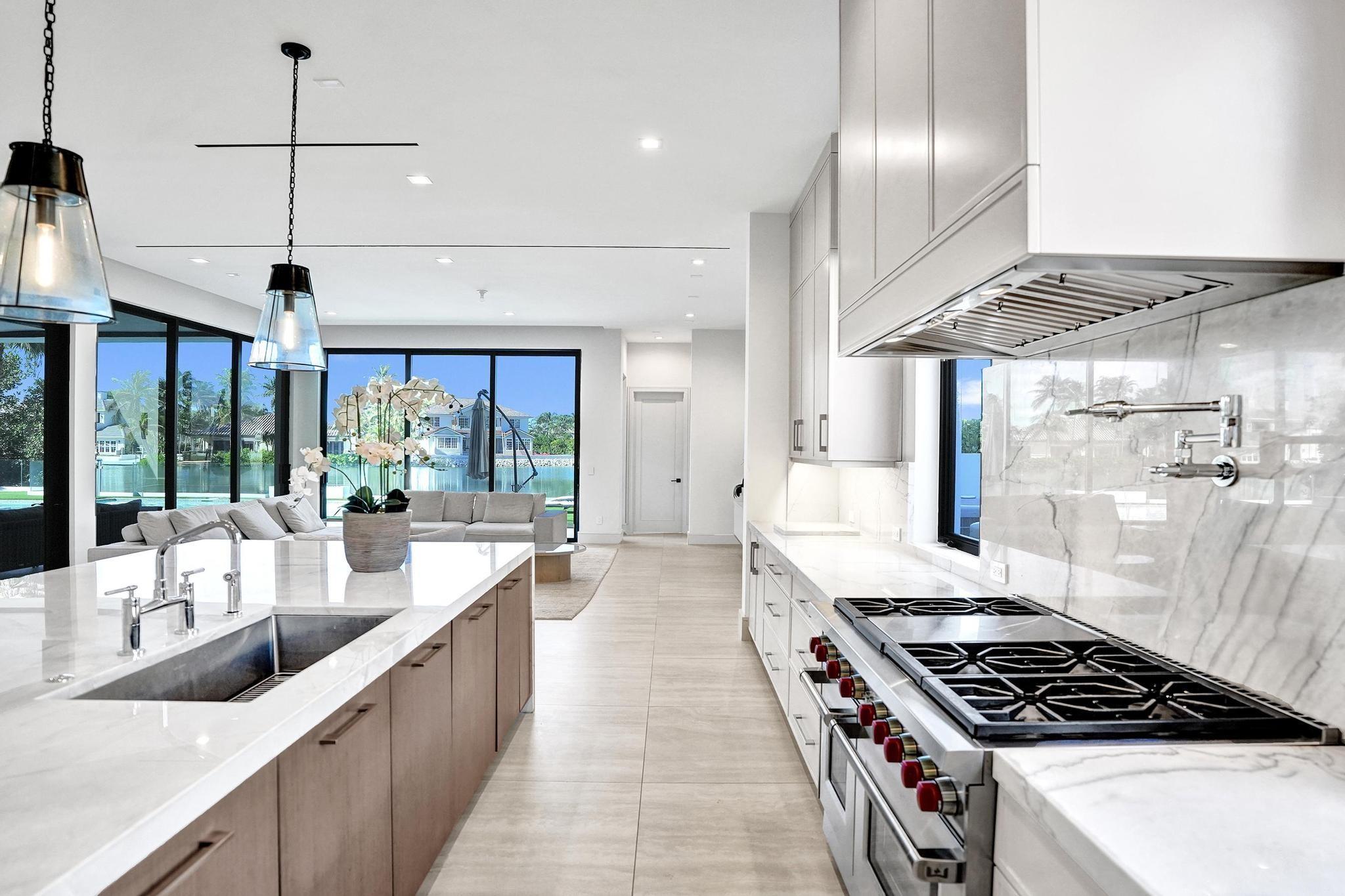 SEA RANCH LAKES - Residential