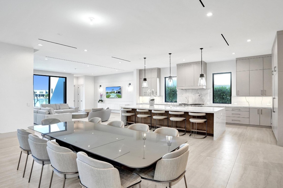 SEA RANCH LAKES - Residential