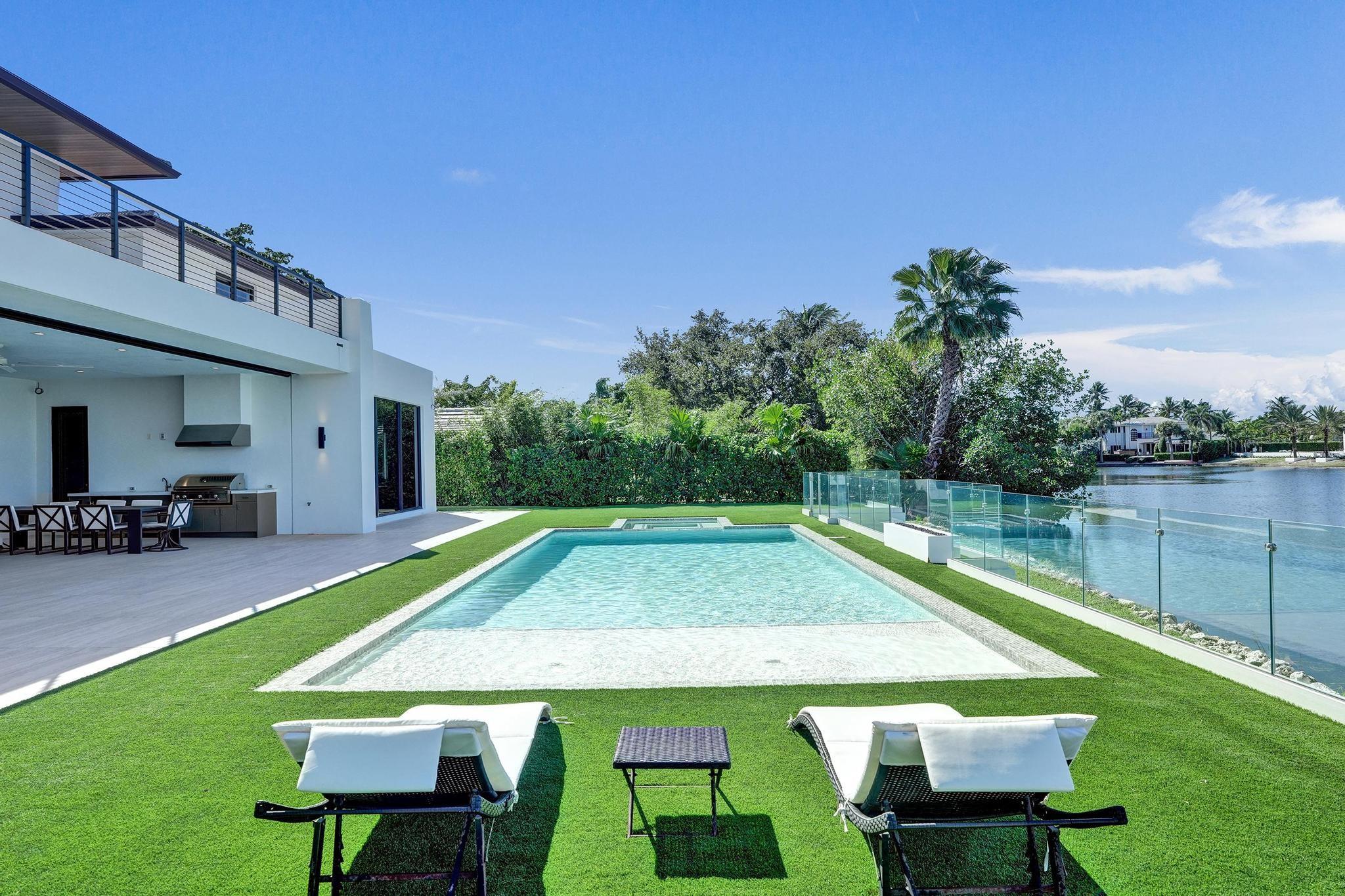 SEA RANCH LAKES - Residential