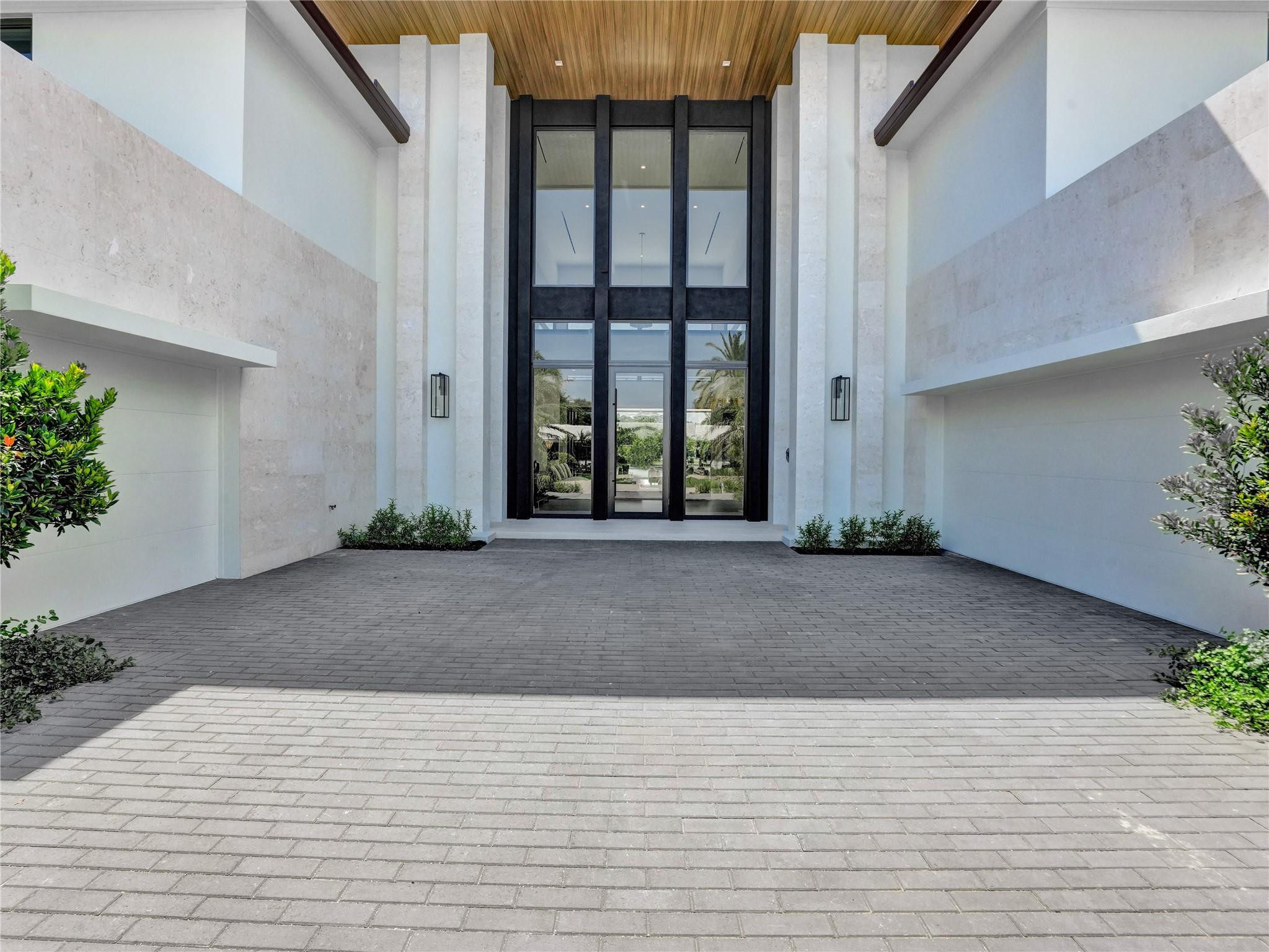 SEA RANCH LAKES - Residential