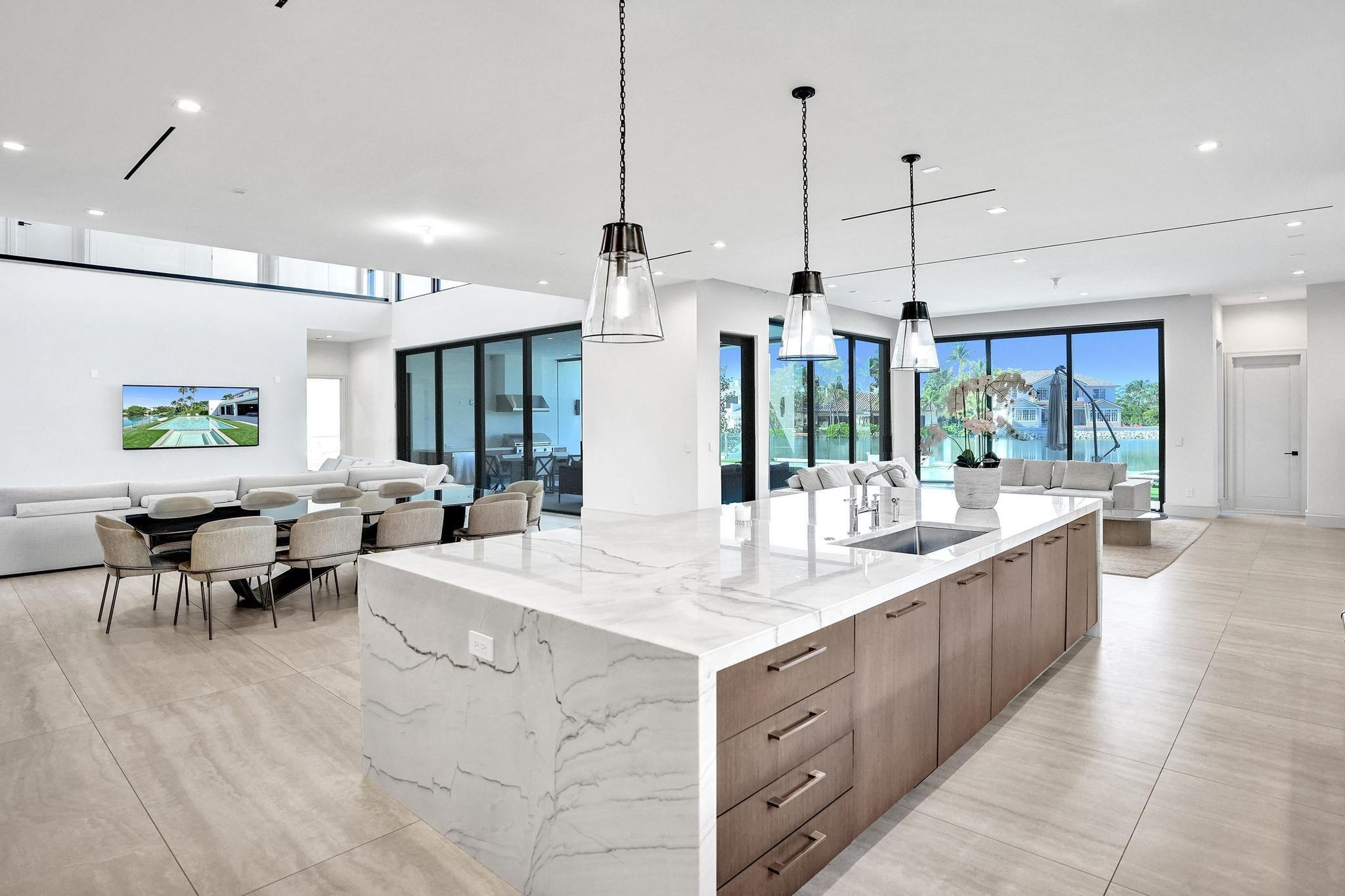 SEA RANCH LAKES - Residential