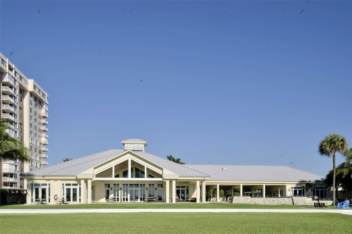 SEA RANCH LAKES - Residential