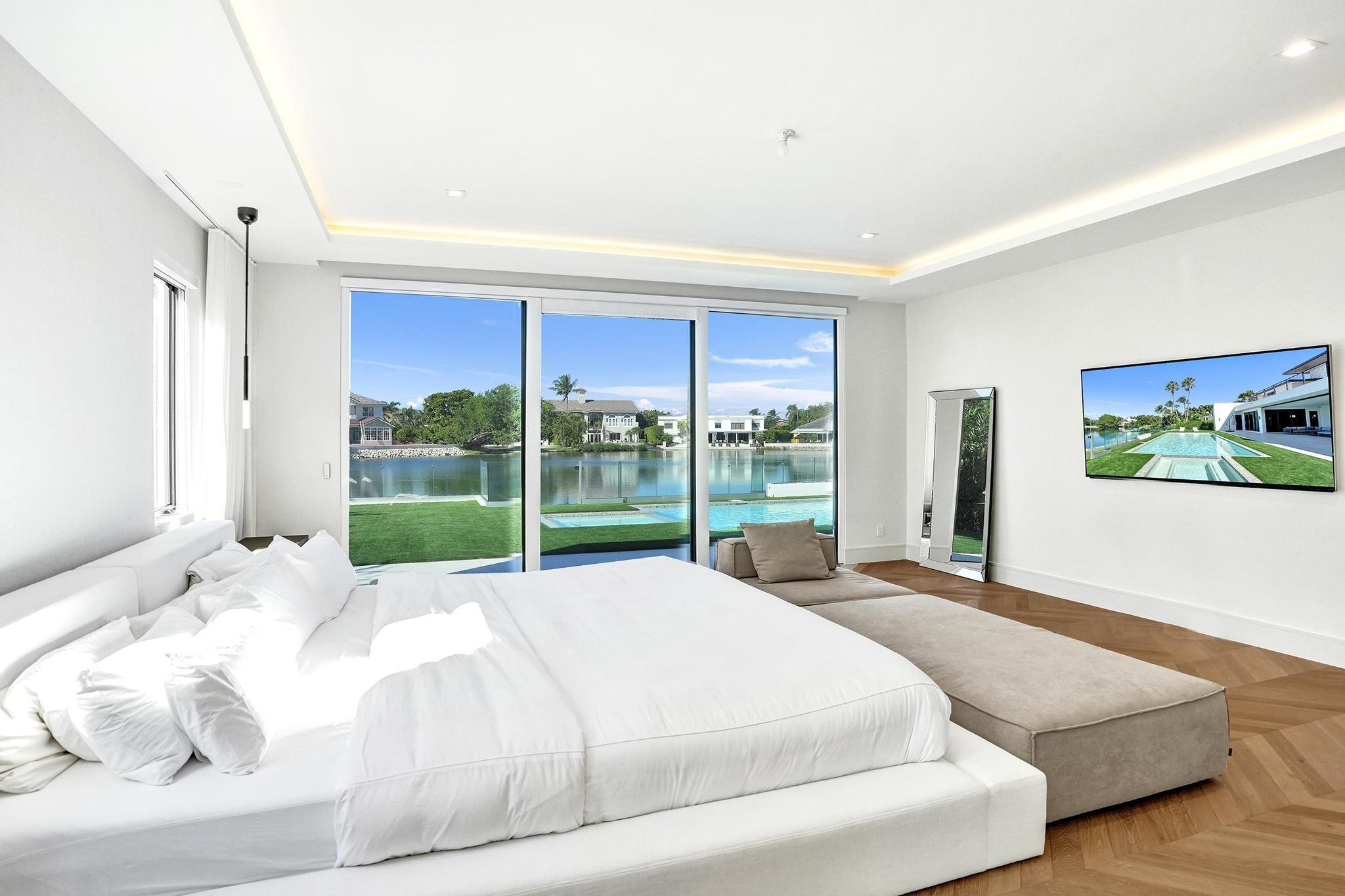 SEA RANCH LAKES - Residential