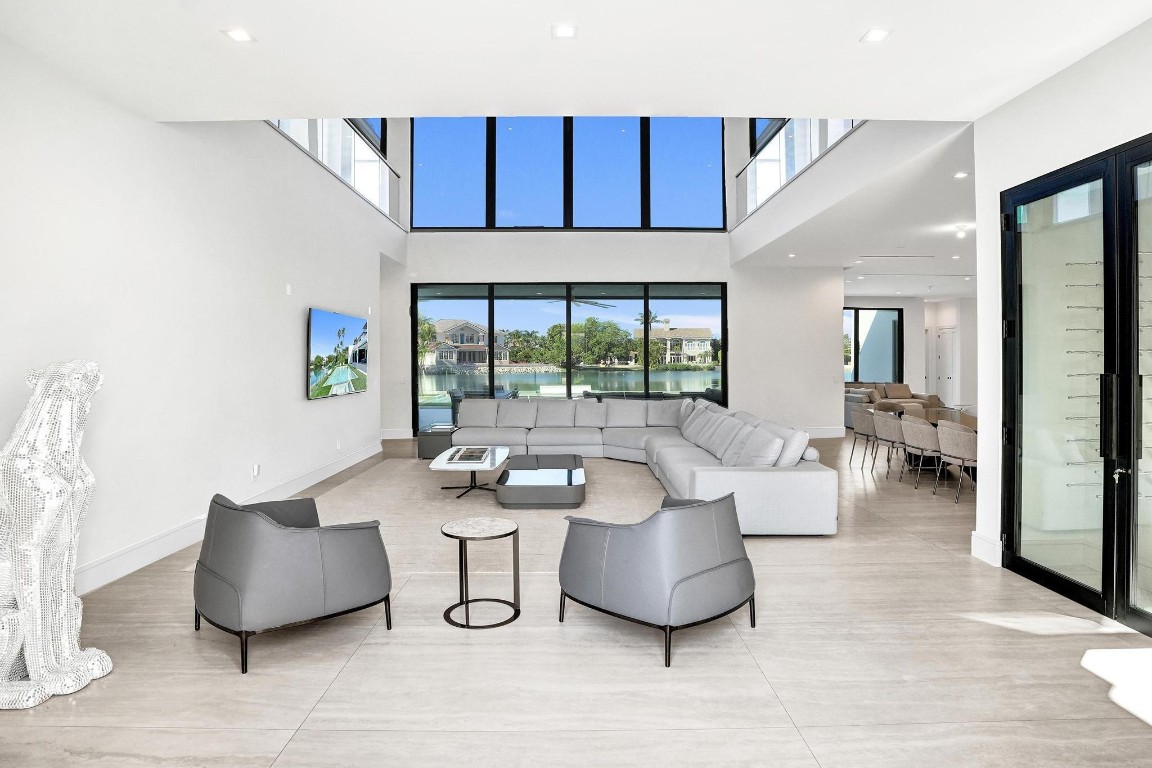 SEA RANCH LAKES - Residential