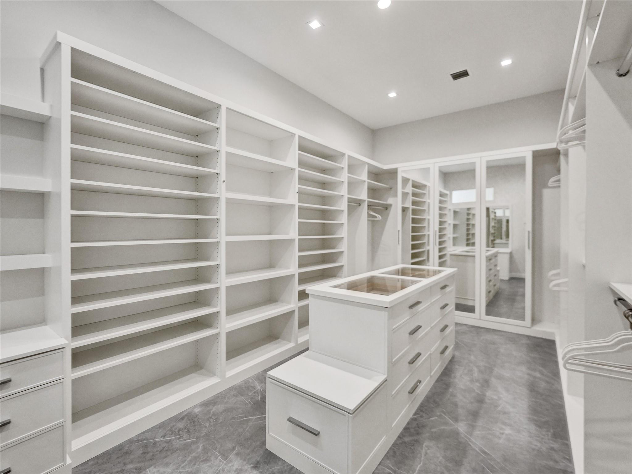 SEA RANCH LAKES - Residential