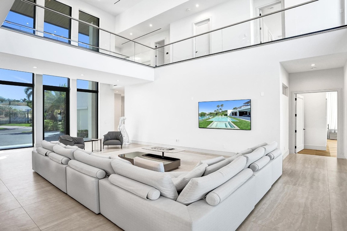 SEA RANCH LAKES - Residential