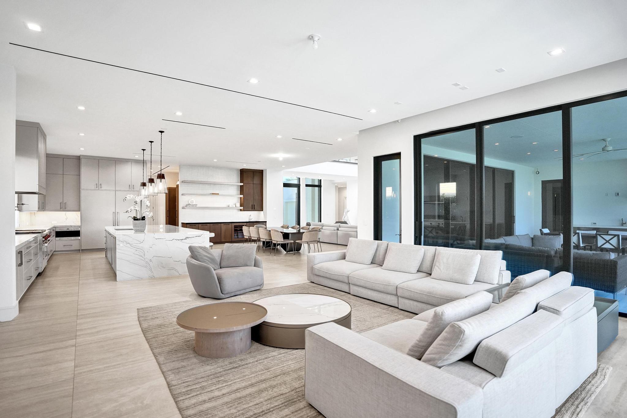 SEA RANCH LAKES - Residential