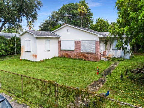 Tiny photo for 111 SE 14TH Street, Fort Lauderdale, FL 33316 (MLS # B26088236)