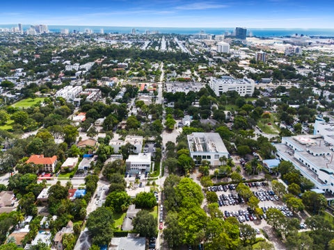 Tiny photo for 111 SE 14TH Street, Fort Lauderdale, FL 33316 (MLS # B26088236)