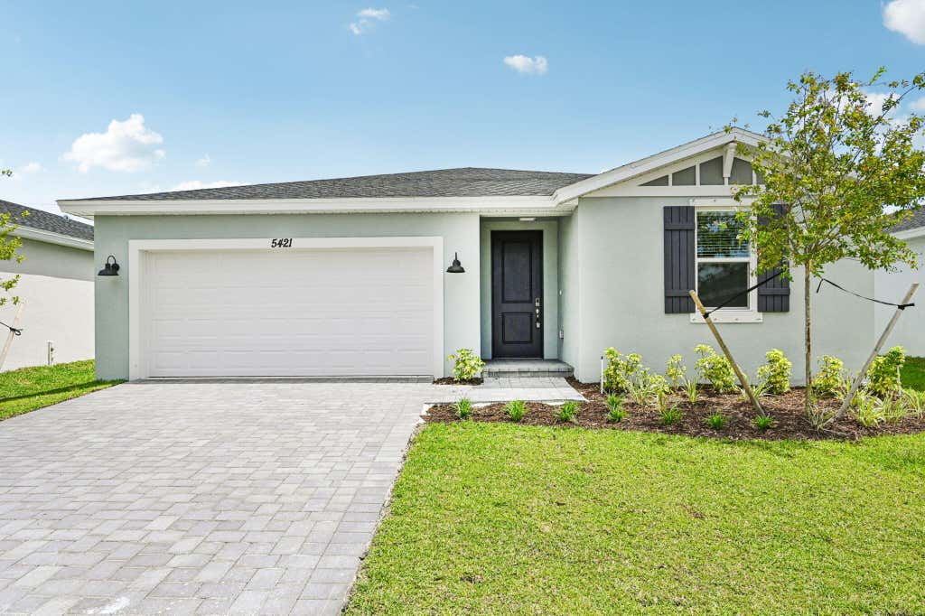 Photo of 5421 Hampton Park Circle, Vero Beach, FL 32966 (MLS # R11112835)