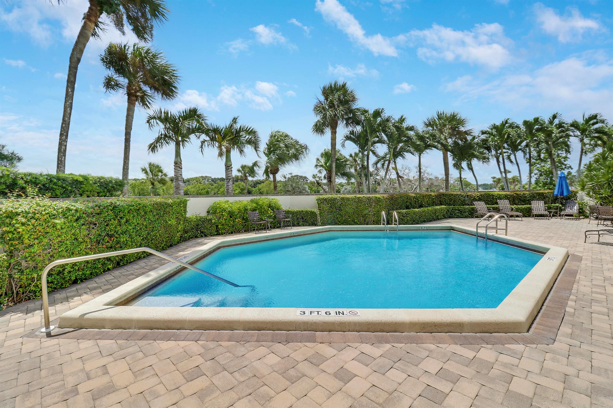 SOUTHPORTE ONE AT JONATHA - Residential Lease