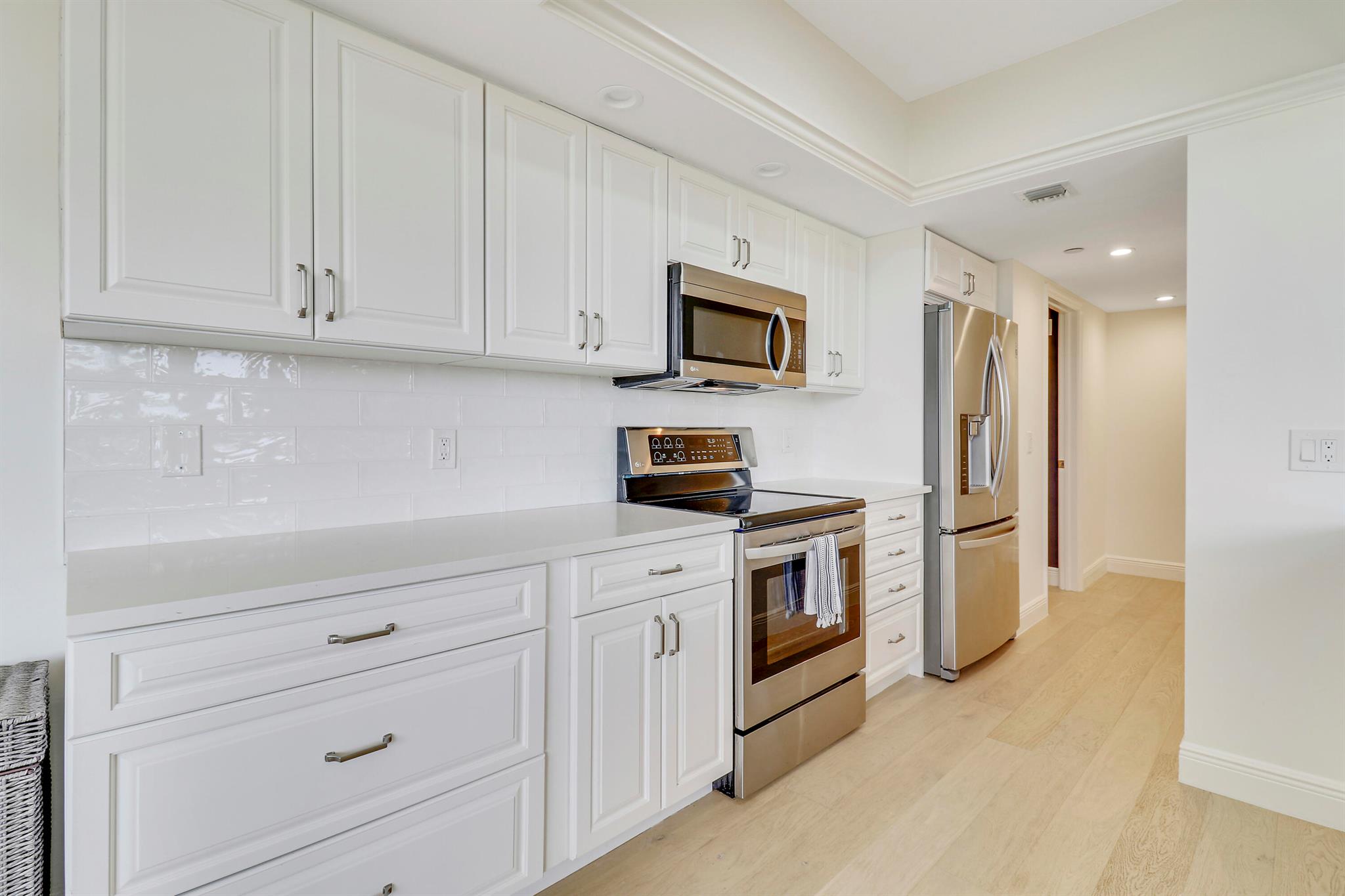 SOUTHPORTE ONE AT JONATHA - Residential Lease