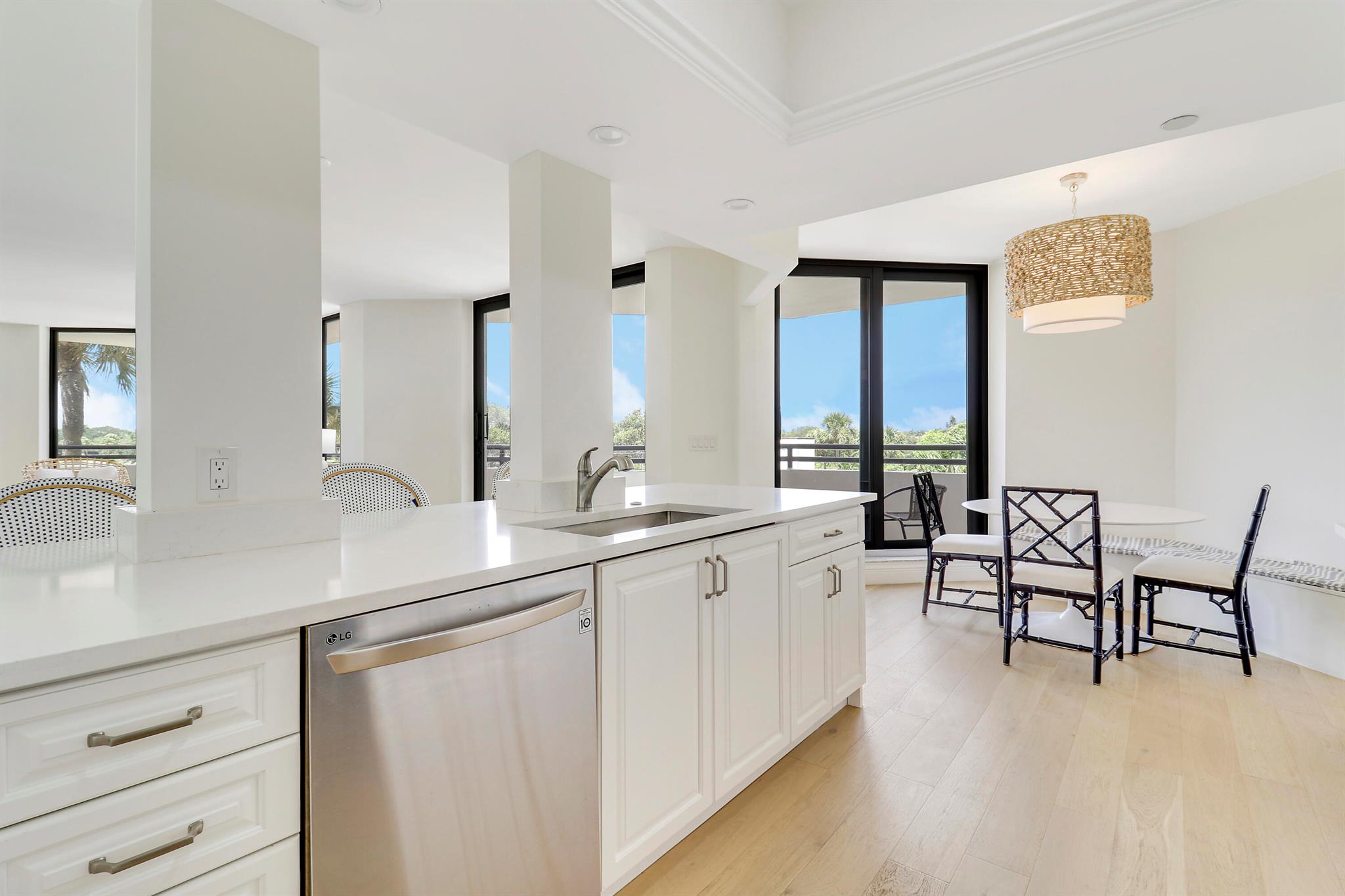 SOUTHPORTE ONE AT JONATHA - Residential Lease