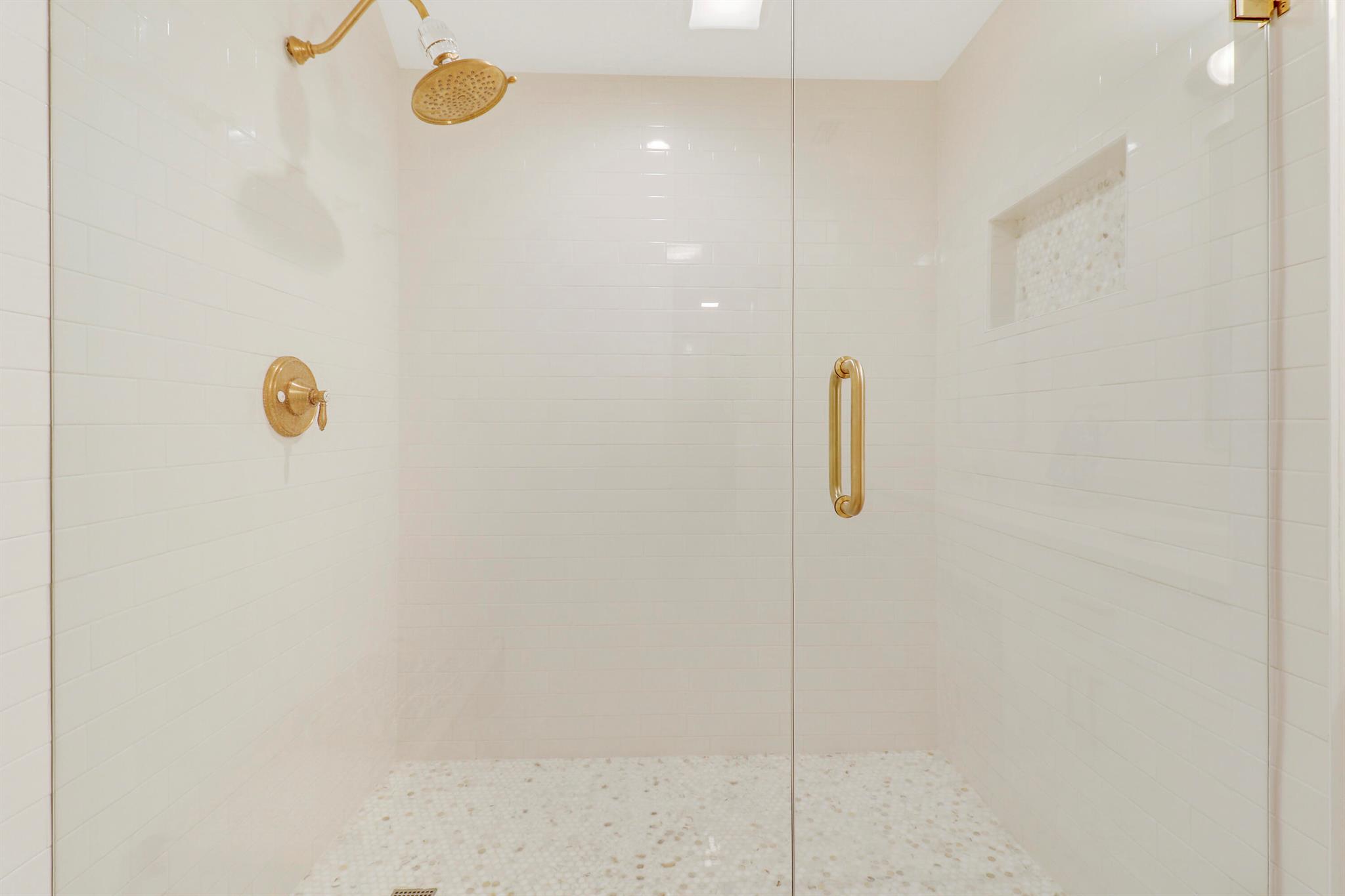 SOUTHPORTE ONE AT JONATHA - Residential Lease