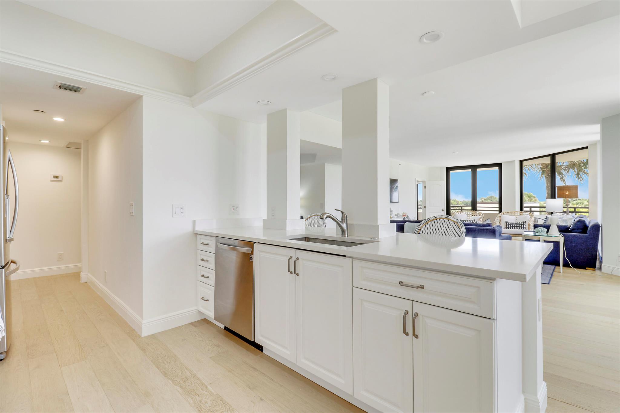 SOUTHPORTE ONE AT JONATHA - Residential Lease
