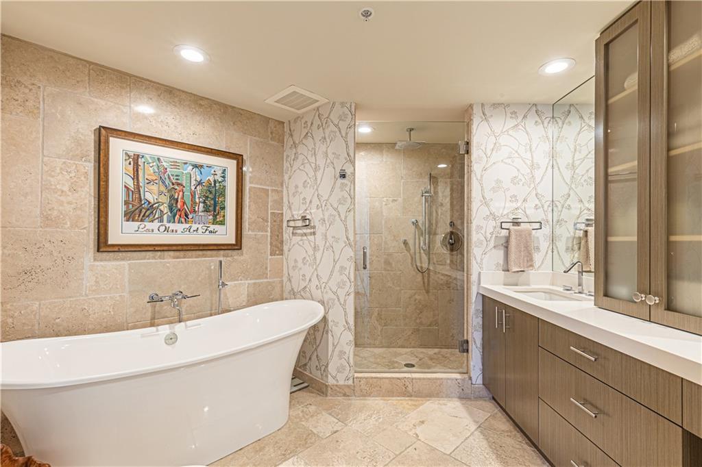 LAS OLAS RIVER HOUSE - Residential