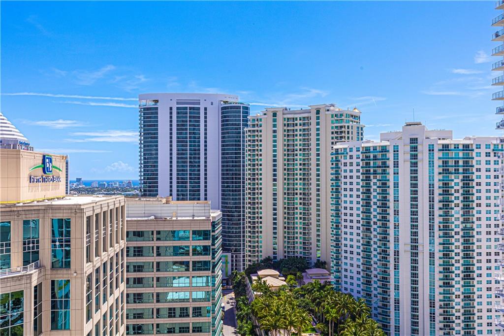 LAS OLAS RIVER HOUSE - Residential