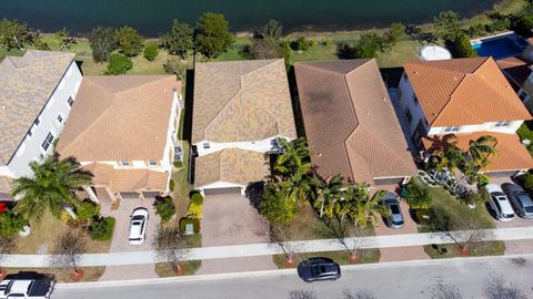 Tiny photo for 9911 S Miralago Way, Parkland, FL 33076 (MLS # F10550445)