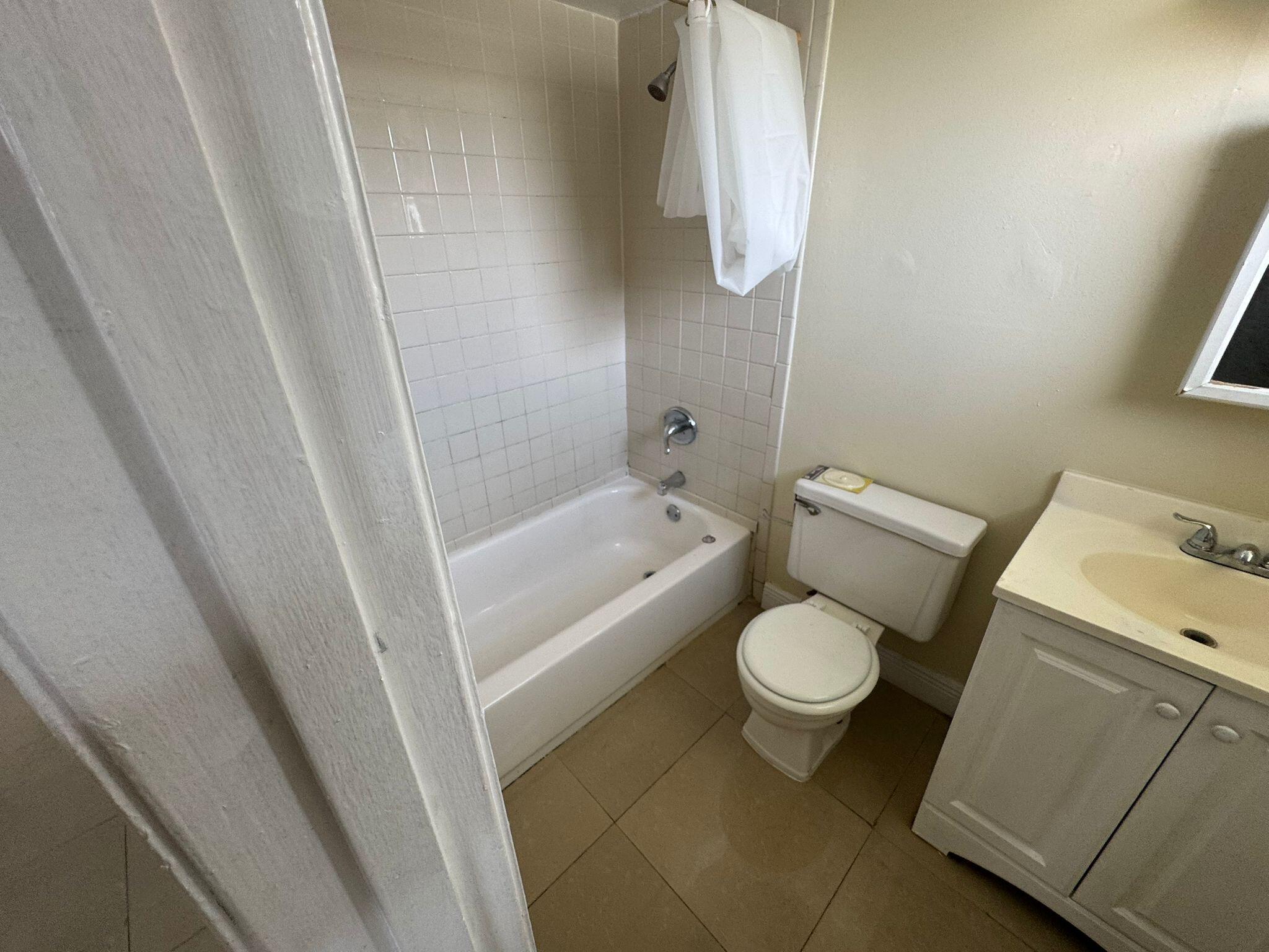 101 NE 41ST Street G115