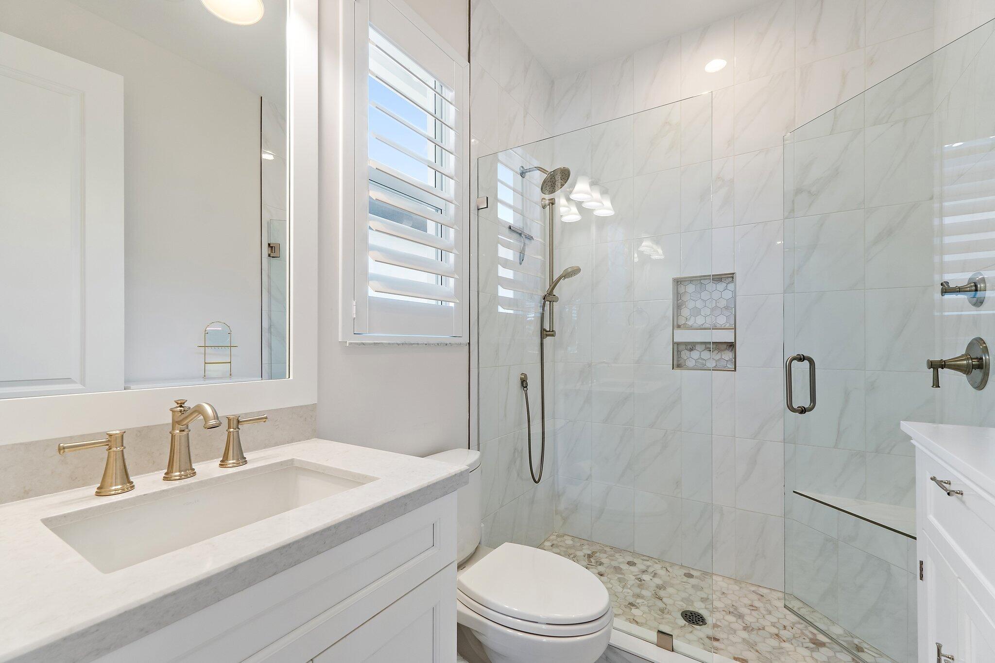 ALTON NEIGHBORHOOD - Residential