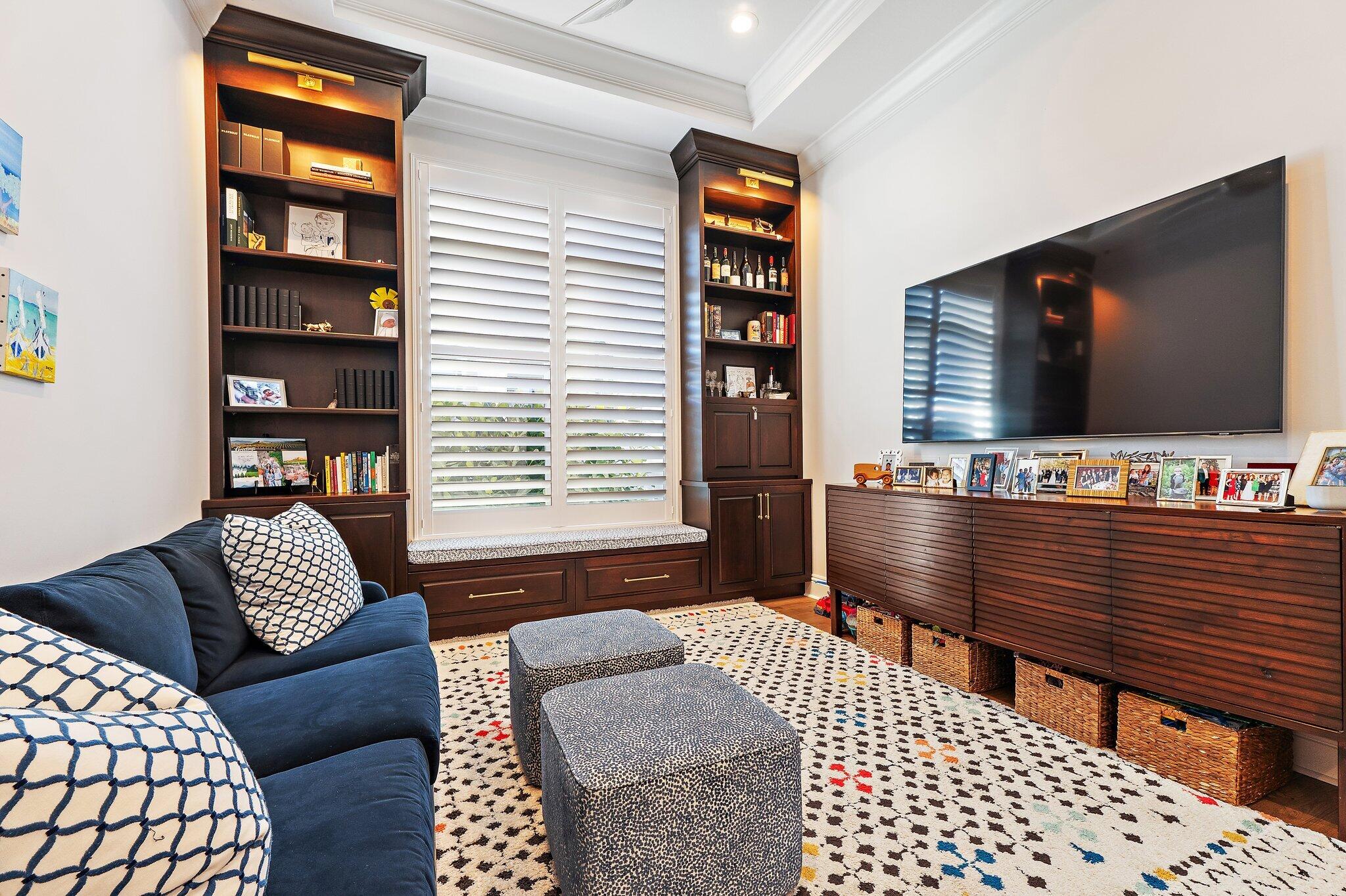 ALTON NEIGHBORHOOD - Residential