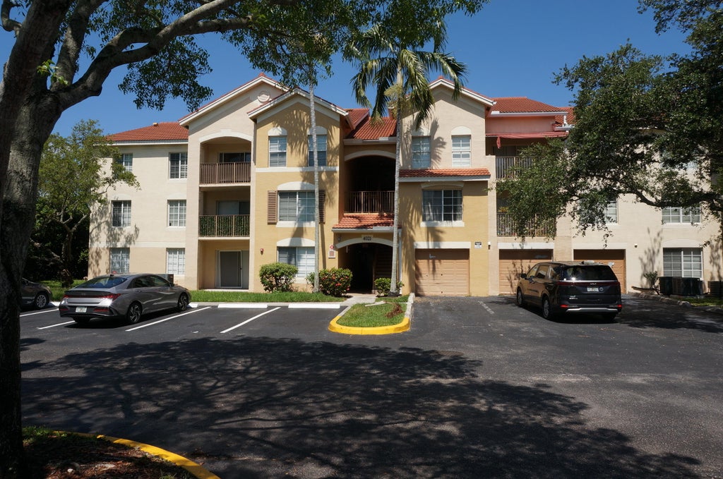 Photo of 4021 San Marino Boulevard #204, West Palm Beach, FL 33409 (MLS # B26040357)