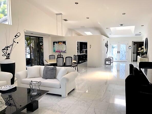 BRISTOL AT HUNTERS RUN CONDO - Residential