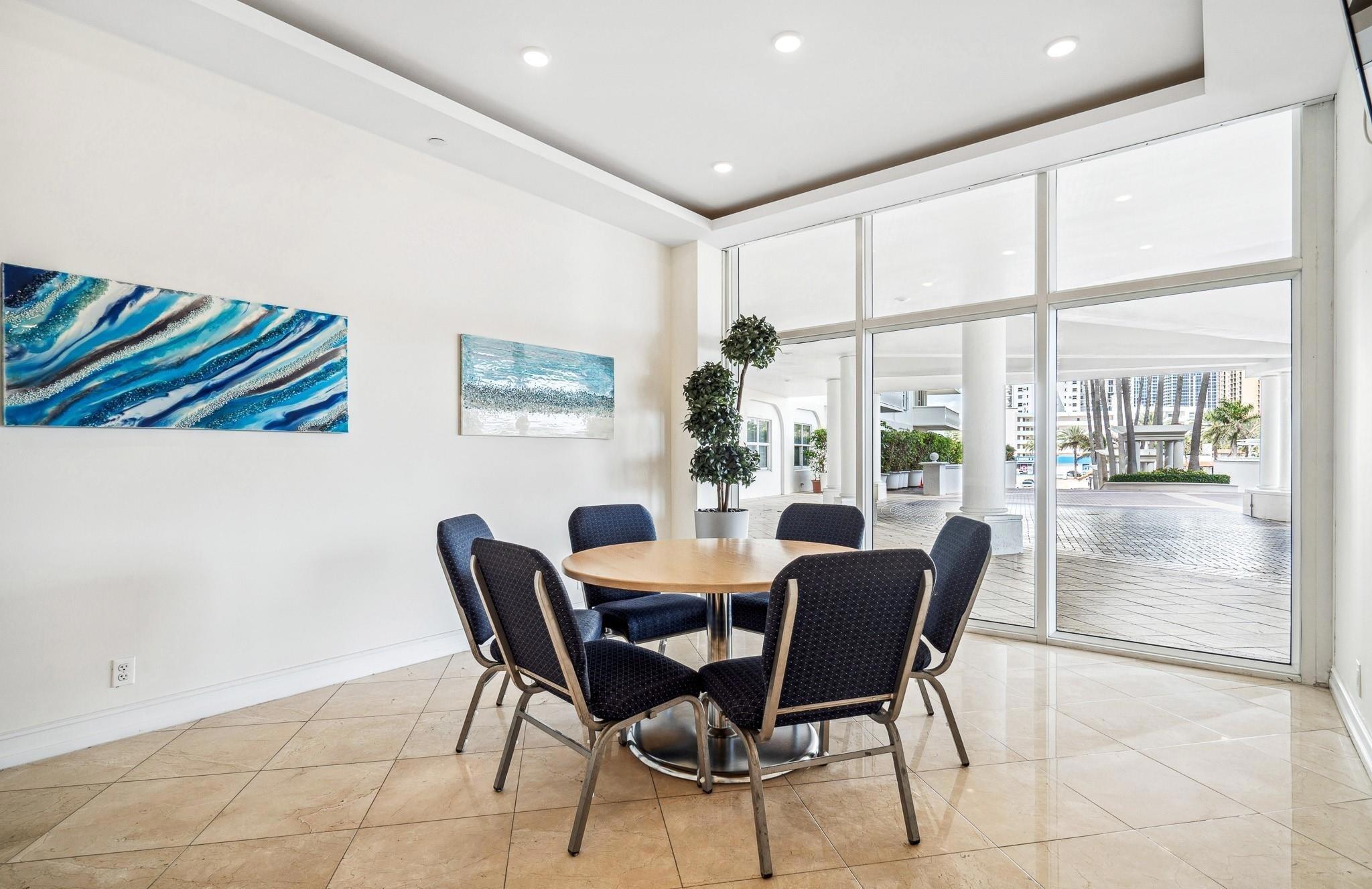 VENETIAN CONDO - Residential Lease