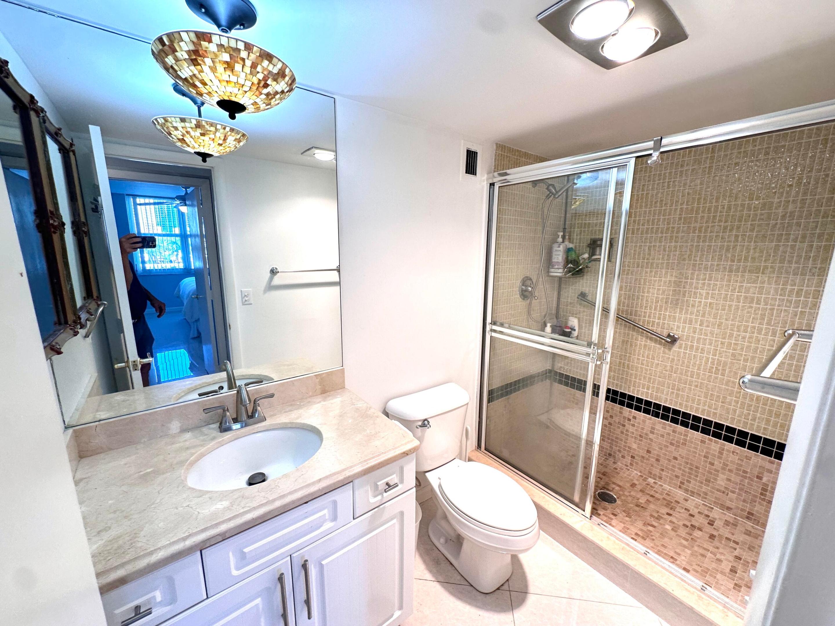 VENETIAN CONDO - Residential Lease