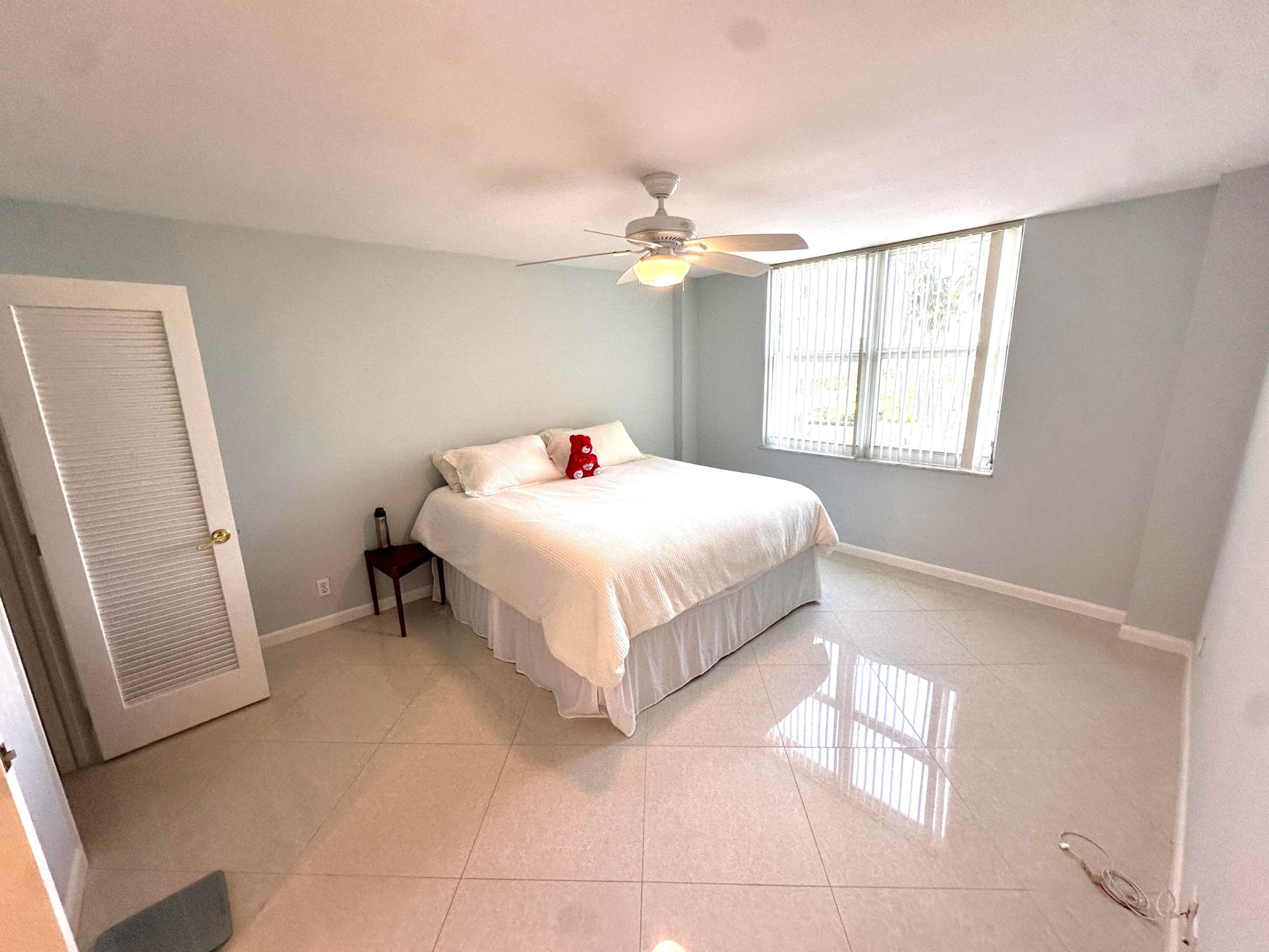 VENETIAN CONDO - Residential Lease