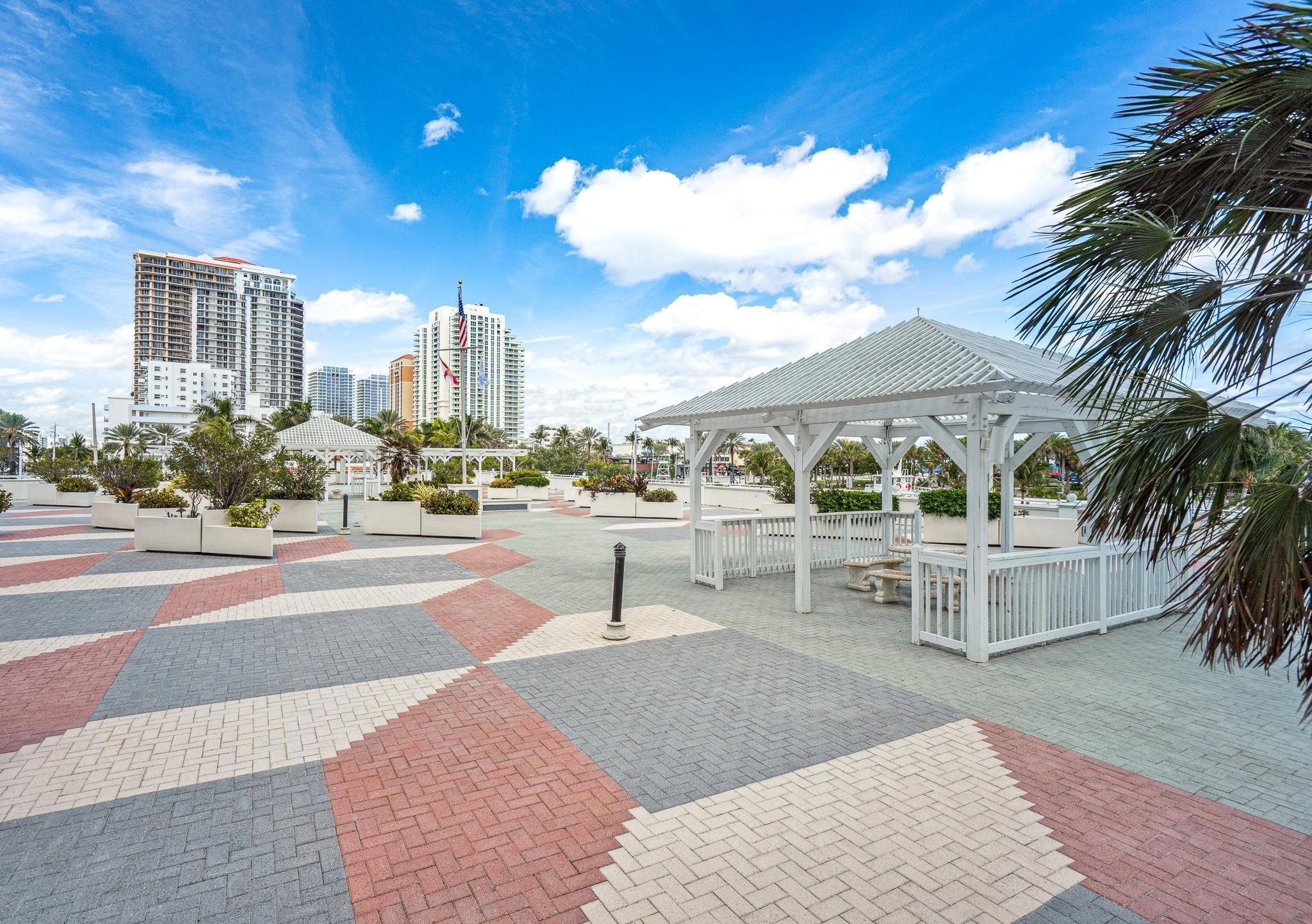 VENETIAN CONDO - Residential Lease